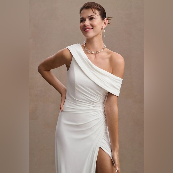 Anthropologie | Mac Duggal 26517 One Shoulder Ruched Jersey Gown In White Size 0 - Picture 12 of 13